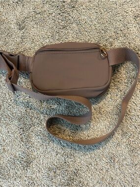 Universal Thread Mauve Fanny Pack EUC